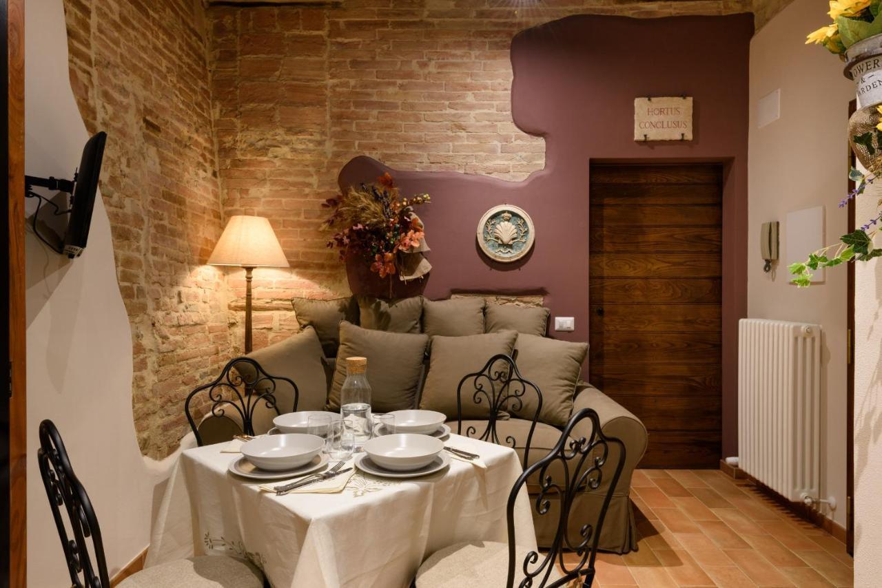 Hortus Conclusus + Free Parking Apartment Siena Ngoại thất bức ảnh